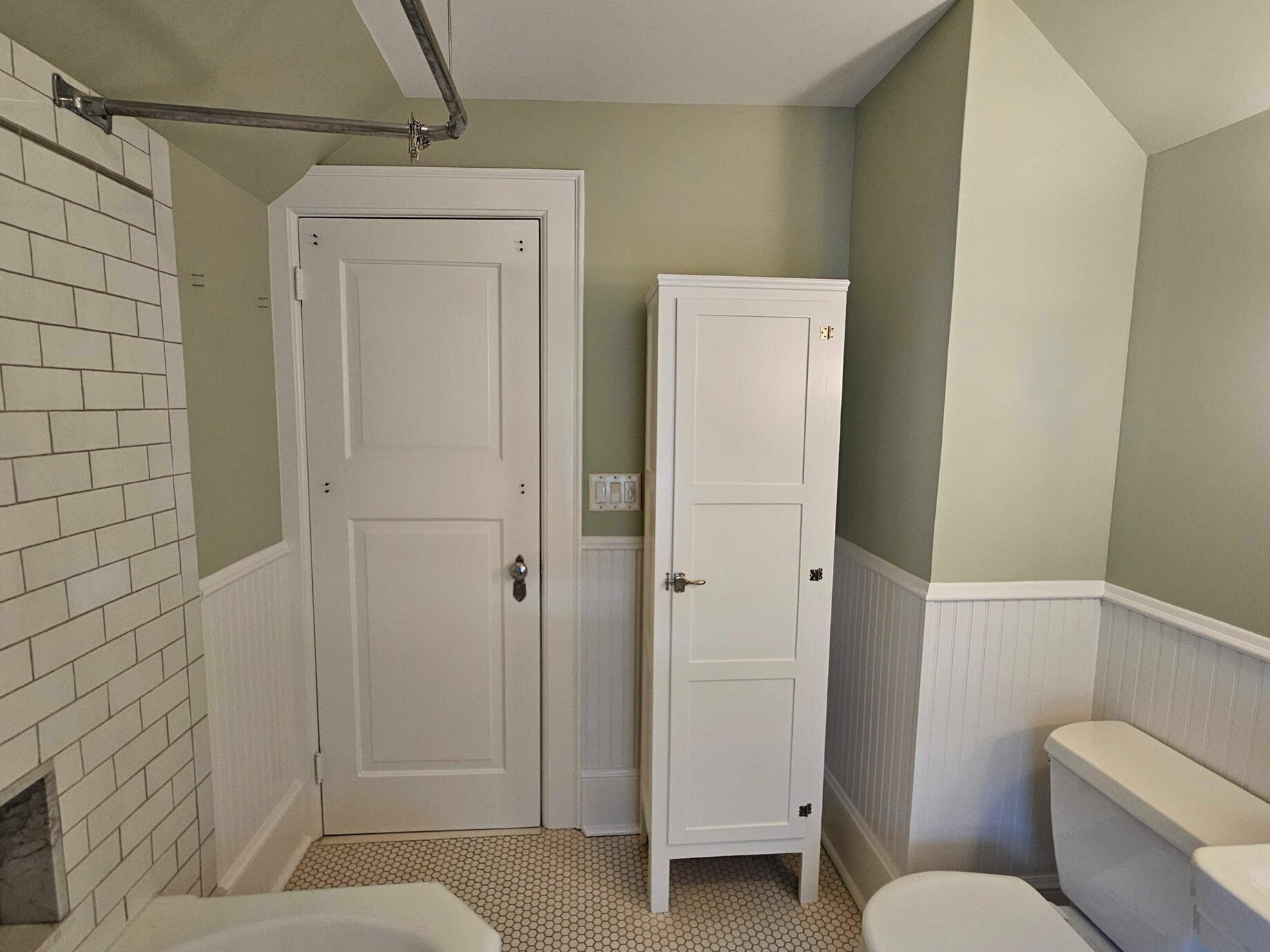 Aldrich Ave Bath Colors